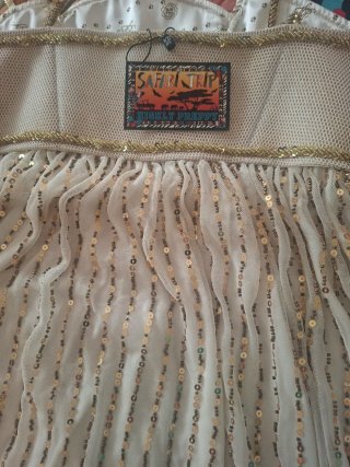 Vestido Dorado con Lentejuelas
