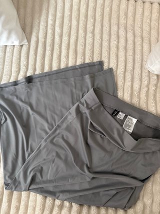 Falda larga gris H&M