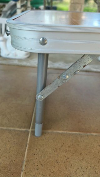 TAVOLO PIEGHEVOLE IN ALLUMINIO E LEGNO PER CAMPEGGIO/SPIAGGIA
