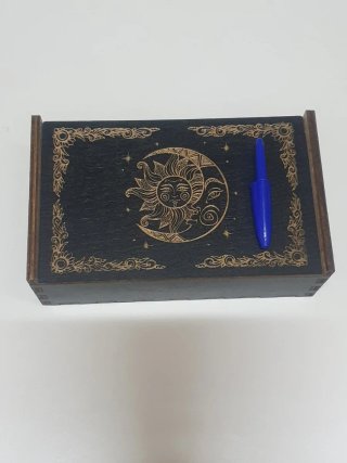 Caja de madera decorada para Tarot