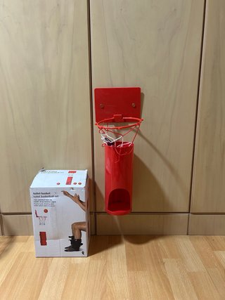 Mini canasta de baloncesto para el baño