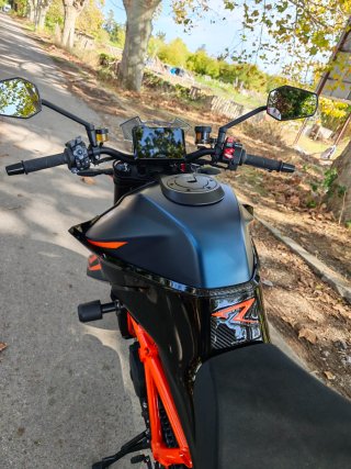 KTM 1290 Superduke R Evo full