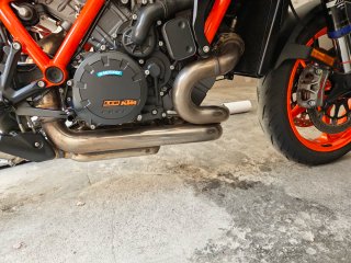 KTM 1290 Superduke R Evo full