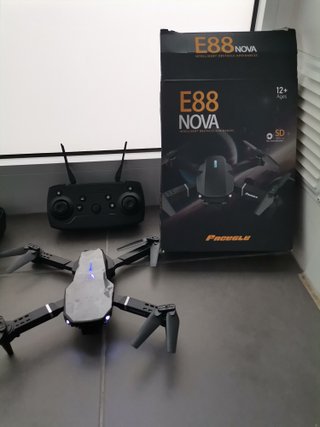 Dron E88 NOVA Negro