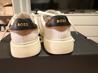 Zapatos BOSS blancos y negros mujer