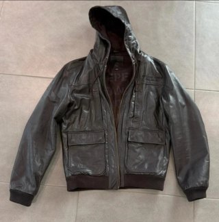 Chaqueta de piel Pepe Jeans con capucha