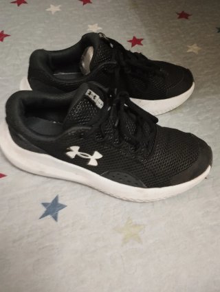 Zapatillas Under Armour Negras