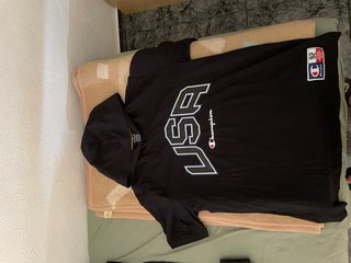 Camiseta Champion USA Negra con Capucha