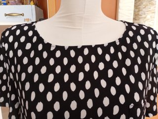 Camiseta Mango Negra y Blanca Talla L