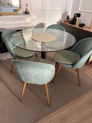 Juego 4 sillas comedor terciopelo (Como nuevas)