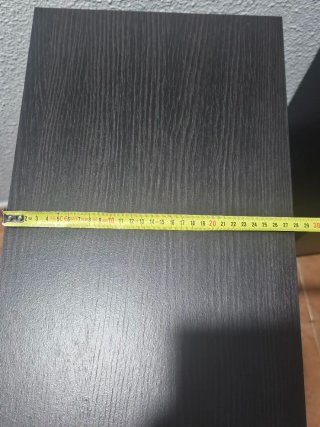 Mueble zapatero de madera oscuro