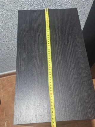 Mueble zapatero de madera oscuro