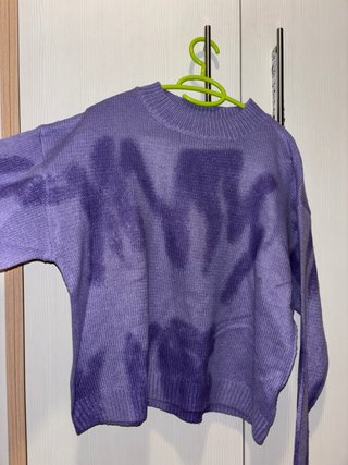Jersey de punto morado con estampado