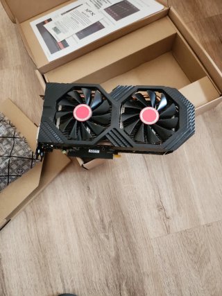 Radeon RX590 fatboy 8Gb