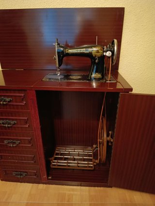 Máquina de Coser Singer Antigua