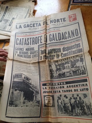 Lote de periódicos antiguos