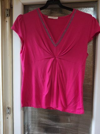 Camiseta Rosa con Lentejuelas