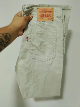 Pantalón Pana Levi's 525 Beige