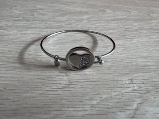 Pulsera de Plata Lotus con Corazón