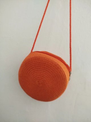 Bolso redondo naranja