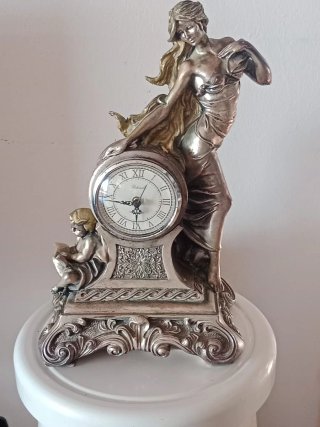 Orologio da tavolo decorativo