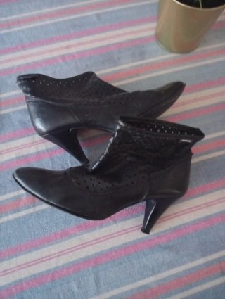 2 pares botines mujer negros