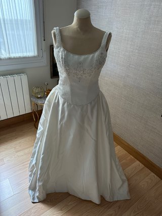 Traje de novia Pierre Cardin