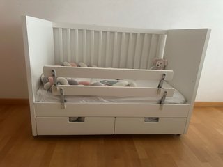 Cuna IKEA blanca con cajones