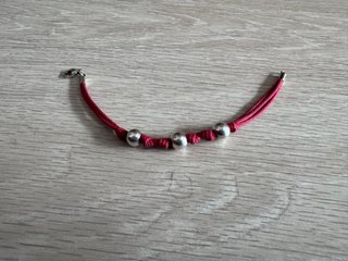 Pulsera de Cuerda Roja y Plata