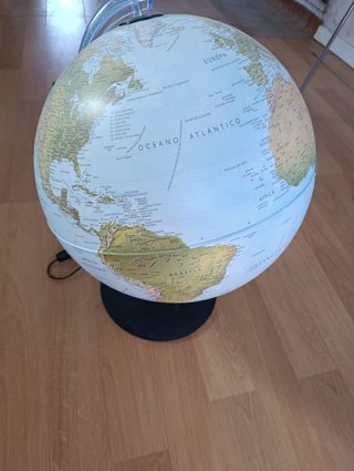 Mappamondo luminoso Tecnodidattica diametro 40 cm.