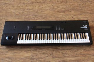 Sintetizador Korg M1