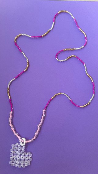 Collar largo mostacillas corazón oro y rosa