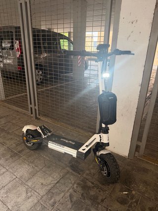Patinete Eléctrico ECOXTREME ARMORED LR