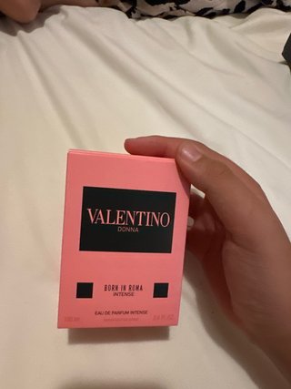 Valentino Born in Roma Intense Donna