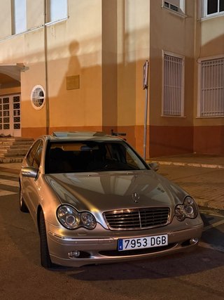 Mercedes-Benz Clase C 2003