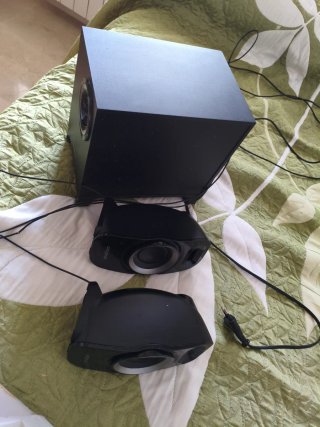 Altavoces PC Creative 2.1 y Subfoower