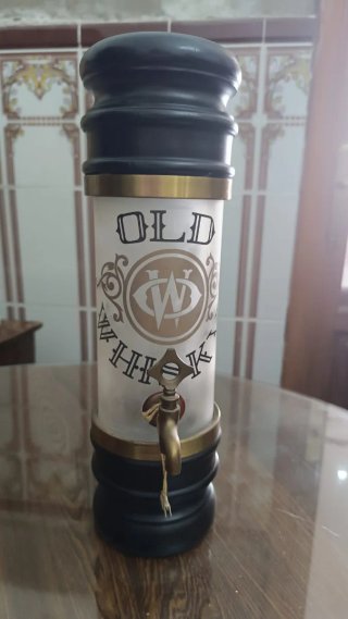 Dispensatore di whisky Old W