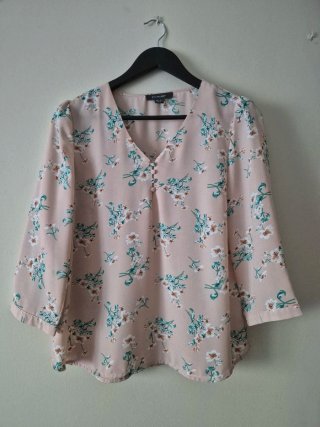 Blusa floral manga francesa T40 sin estrenar