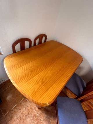 Conjunto mesa comedor madera con 4 sillas