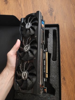 EVGA RTX 3060 Ti 8GB Tarjeta Gráfica