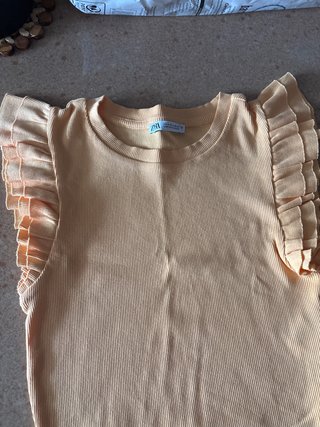 Camiseta Zara Amarilla con Volantes Talla S