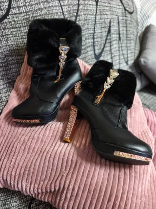 N39 Botas de tacón N 39 con adornos