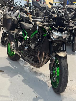 Kawasaki Z900 full 125cv con maletas Shad