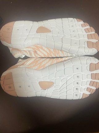 Estas zapatillas de agua barefoot