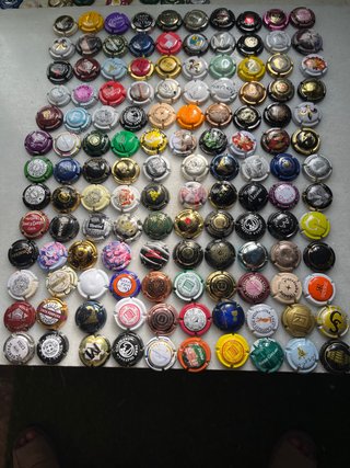 Colección de 130 Chapas de Cava