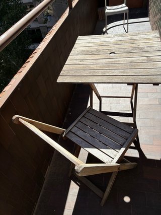 Mesa y Silla Plegables de Madera