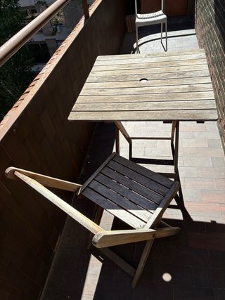 Mesa y Silla Plegables de Madera