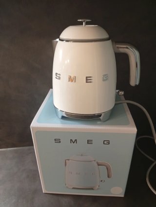 Bollitore Smeg bianco
