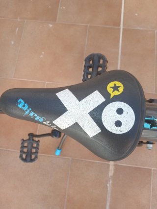 Bicicleta Infantil Negra y Azul