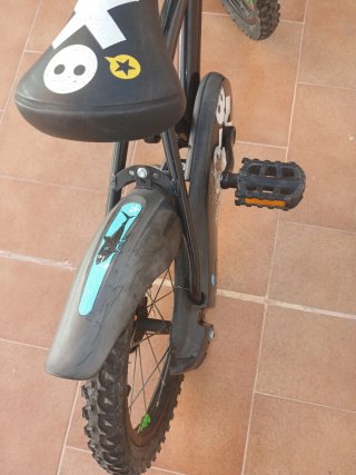 Bicicleta Infantil Negra y Azul
